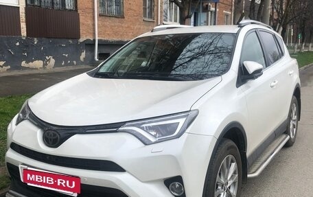 Toyota RAV4, 2016 год, 1 900 000 рублей, 2 фотография