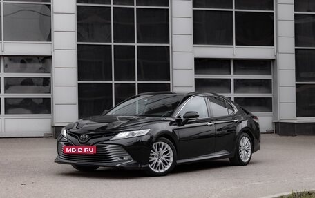 Toyota Camry, 2019 год, 2 990 000 рублей, 2 фотография