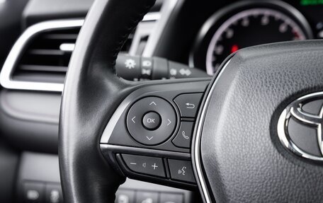 Toyota Camry, 2019 год, 2 990 000 рублей, 17 фотография