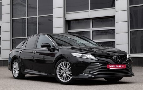 Toyota Camry, 2019 год, 2 990 000 рублей, 8 фотография