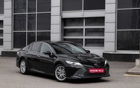 Toyota Camry, 2019 год, 2 990 000 рублей, 5 фотография
