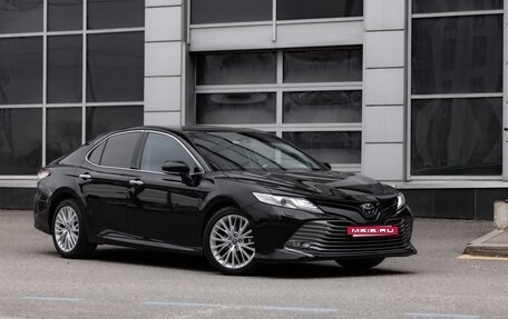 Toyota Camry, 2019 год, 2 990 000 рублей, 4 фотография
