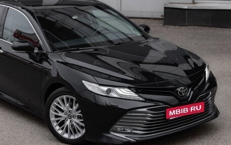 Toyota Camry, 2019 год, 2 990 000 рублей, 7 фотография