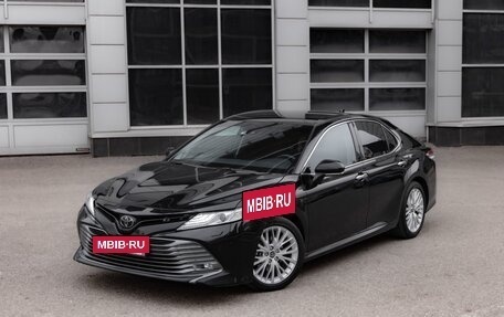 Toyota Camry, 2019 год, 2 990 000 рублей, 3 фотография