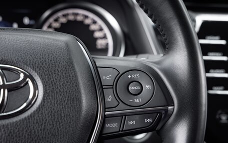 Toyota Camry, 2019 год, 2 990 000 рублей, 18 фотография