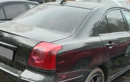 Toyota Avensis III рестайлинг, 2005 год, 654 000 рублей, 4 фотография