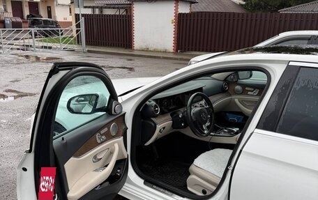 Mercedes-Benz E-Класс, 2016 год, 3 850 000 рублей, 9 фотография