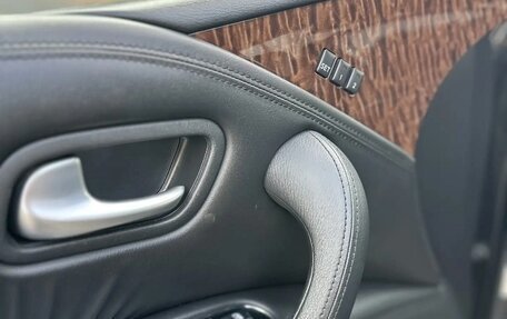 Nissan Patrol, 2013 год, 2 280 000 рублей, 21 фотография