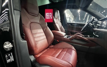 Porsche Cayenne III, 2025 год, 28 000 000 рублей, 12 фотография