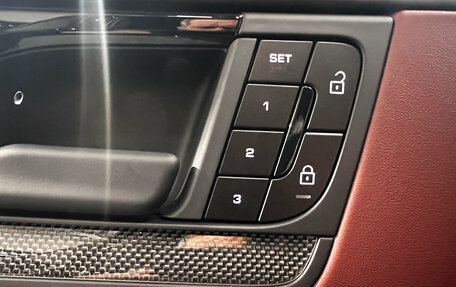 Porsche Cayenne III, 2025 год, 28 000 000 рублей, 16 фотография