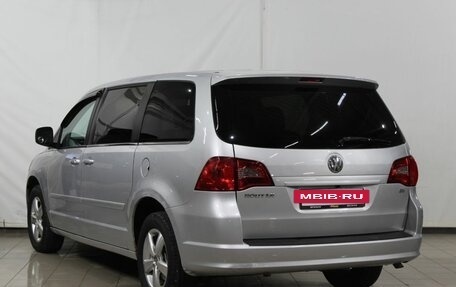 Volkswagen Routan, 2010 год, 1 170 000 рублей, 8 фотография