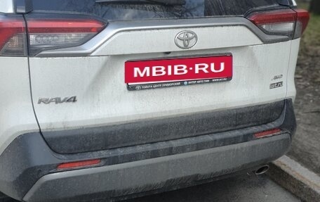 Toyota RAV4, 2021 год, 3 550 000 рублей, 2 фотография