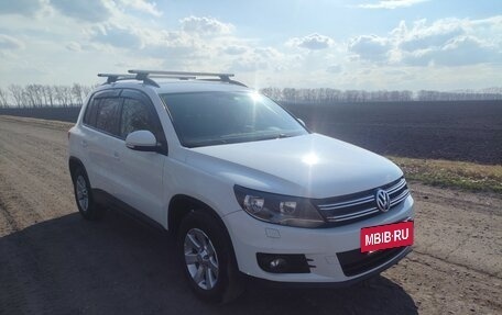 Volkswagen Tiguan I, 2015 год, 1 375 000 рублей, 2 фотография