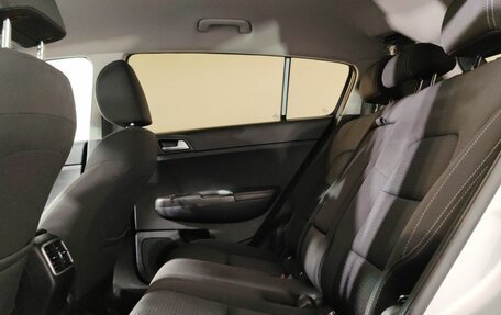 KIA Sportage IV рестайлинг, 2018 год, 1 800 000 рублей, 14 фотография