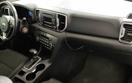 KIA Sportage IV рестайлинг, 2018 год, 1 800 000 рублей, 15 фотография