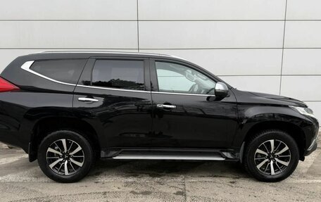 Mitsubishi Pajero Sport III рестайлинг, 2020 год, 2 920 000 рублей, 5 фотография