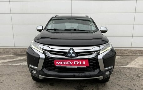 Mitsubishi Pajero Sport III рестайлинг, 2020 год, 2 920 000 рублей, 2 фотография