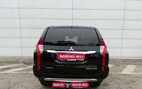 Mitsubishi Pajero Sport III рестайлинг, 2020 год, 2 920 000 рублей, 8 фотография