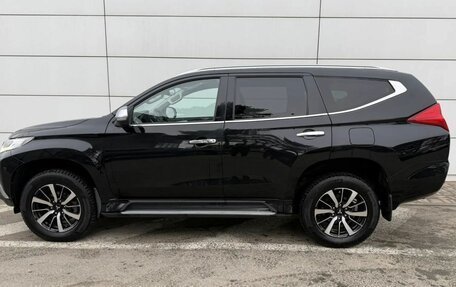Mitsubishi Pajero Sport III рестайлинг, 2020 год, 2 920 000 рублей, 11 фотография