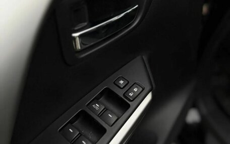 Mitsubishi Pajero Sport III рестайлинг, 2020 год, 2 920 000 рублей, 16 фотография