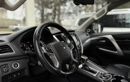 Mitsubishi Pajero Sport III рестайлинг, 2020 год, 2 920 000 рублей, 14 фотография