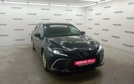 Toyota Camry, 2023 год, 3 211 000 рублей, 2 фотография
