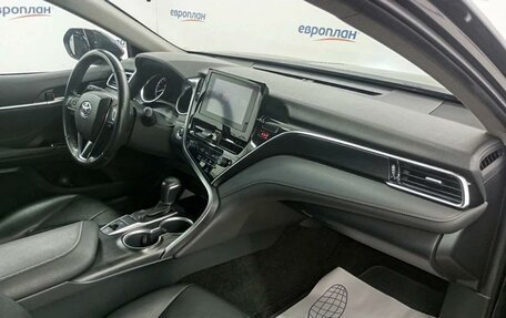 Toyota Camry, 2023 год, 3 211 000 рублей, 9 фотография