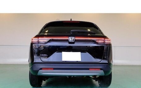 Honda Vezel, 2023 год, 1 934 000 рублей, 4 фотография