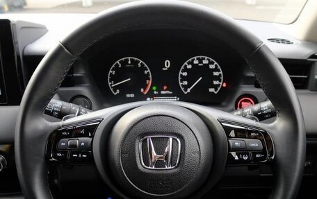 Honda Vezel, 2023 год, 1 934 000 рублей, 10 фотография