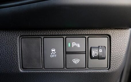 Honda Vezel, 2023 год, 1 934 000 рублей, 15 фотография