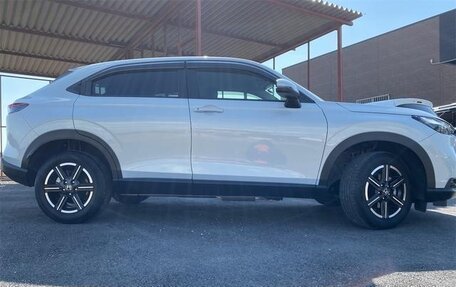 Honda Vezel, 2023 год, 1 723 000 рублей, 5 фотография