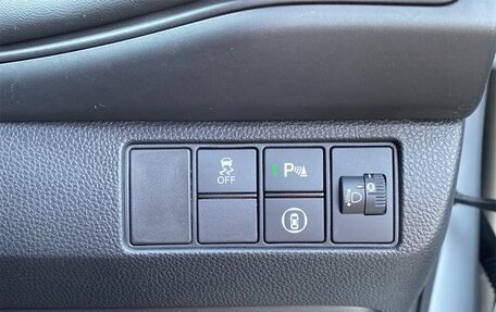 Honda Vezel, 2023 год, 1 723 000 рублей, 19 фотография