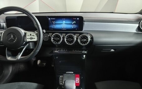 Mercedes-Benz CLA, 2021 год, 3 143 000 рублей, 15 фотография