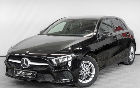 Mercedes-Benz A-Класс, 2019 год, 2 850 000 рублей, 1 фотография