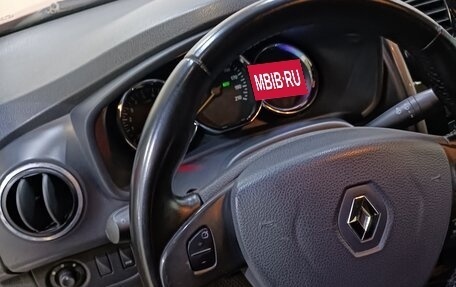 Renault Logan II, 2015 год, 610 000 рублей, 4 фотография