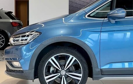 Volkswagen Touran III, 2021 год, 1 636 800 рублей, 11 фотография