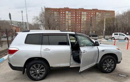Toyota Highlander III, 2011 год, 1 999 999 рублей, 7 фотография
