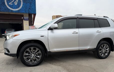 Toyota Highlander III, 2011 год, 1 999 999 рублей, 4 фотография