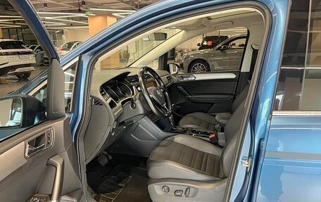 Volkswagen Touran III, 2021 год, 1 636 800 рублей, 15 фотография