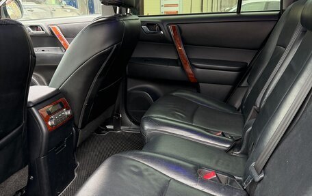 Toyota Highlander III, 2011 год, 1 999 999 рублей, 10 фотография