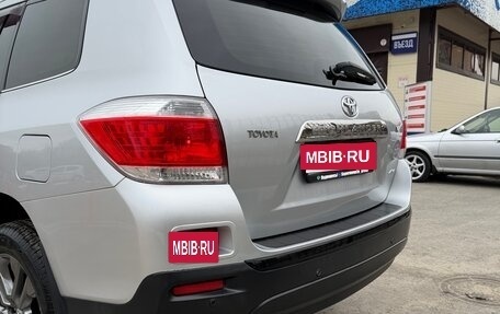 Toyota Highlander III, 2011 год, 1 999 999 рублей, 9 фотография