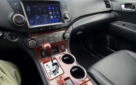 Toyota Highlander III, 2011 год, 1 999 999 рублей, 18 фотография