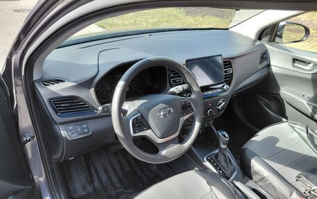 Hyundai Solaris II рестайлинг, 2021 год, 1 900 000 рублей, 11 фотография