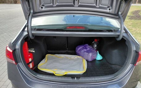 Hyundai Solaris II рестайлинг, 2021 год, 1 900 000 рублей, 10 фотография