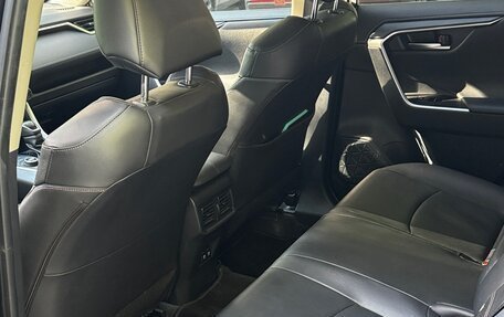 Toyota RAV4, 2020 год, 3 750 000 рублей, 3 фотография