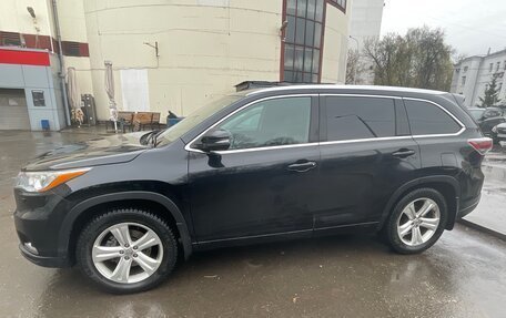 Toyota Highlander III, 2014 год, 2 750 000 рублей, 2 фотография