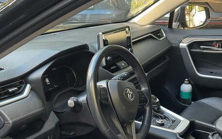 Toyota RAV4, 2020 год, 3 750 000 рублей, 4 фотография