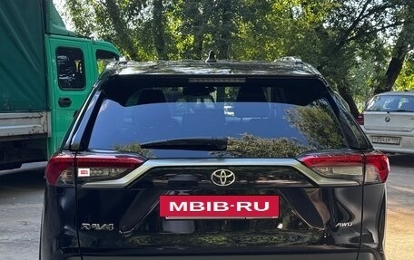 Toyota RAV4, 2020 год, 3 750 000 рублей, 6 фотография