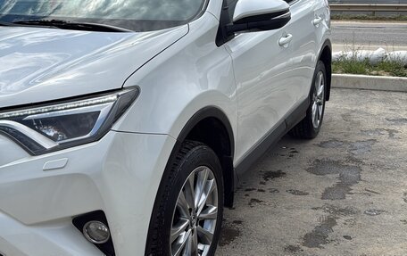 Toyota RAV4, 2016 год, 2 450 000 рублей, 3 фотография