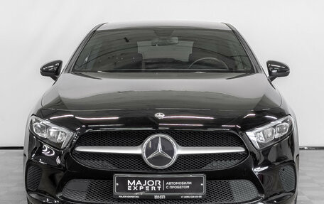 Mercedes-Benz A-Класс, 2019 год, 2 850 000 рублей, 2 фотография